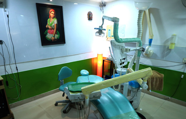 VK Dental Clinic treatment room with dental chair